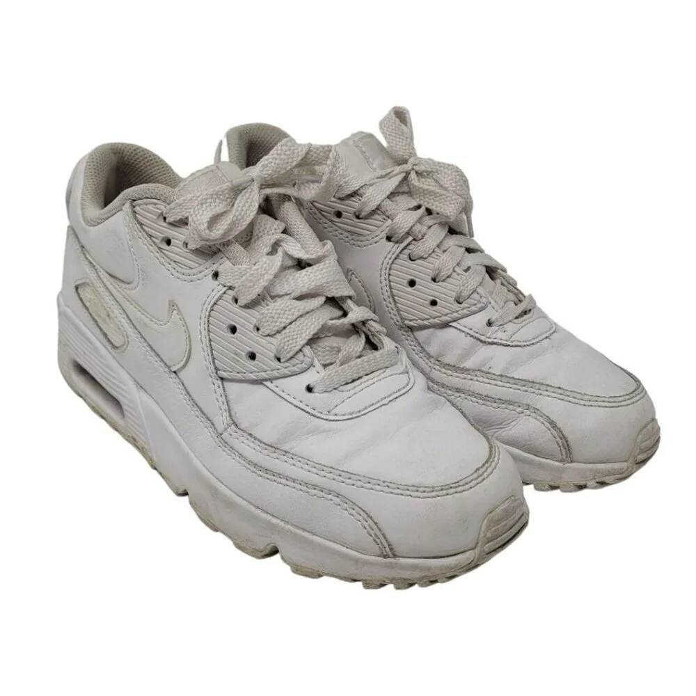 Nike air max 90 white leather 4.5 youth or 6 womens 833412-100